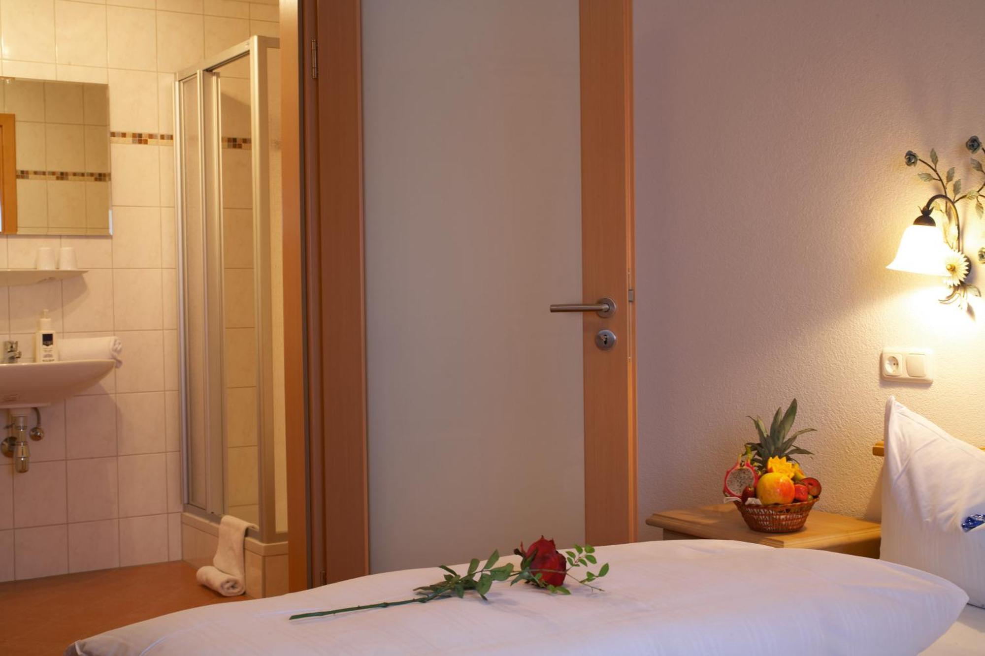 Alpenhotel Ernberg Reutte Szoba fotó