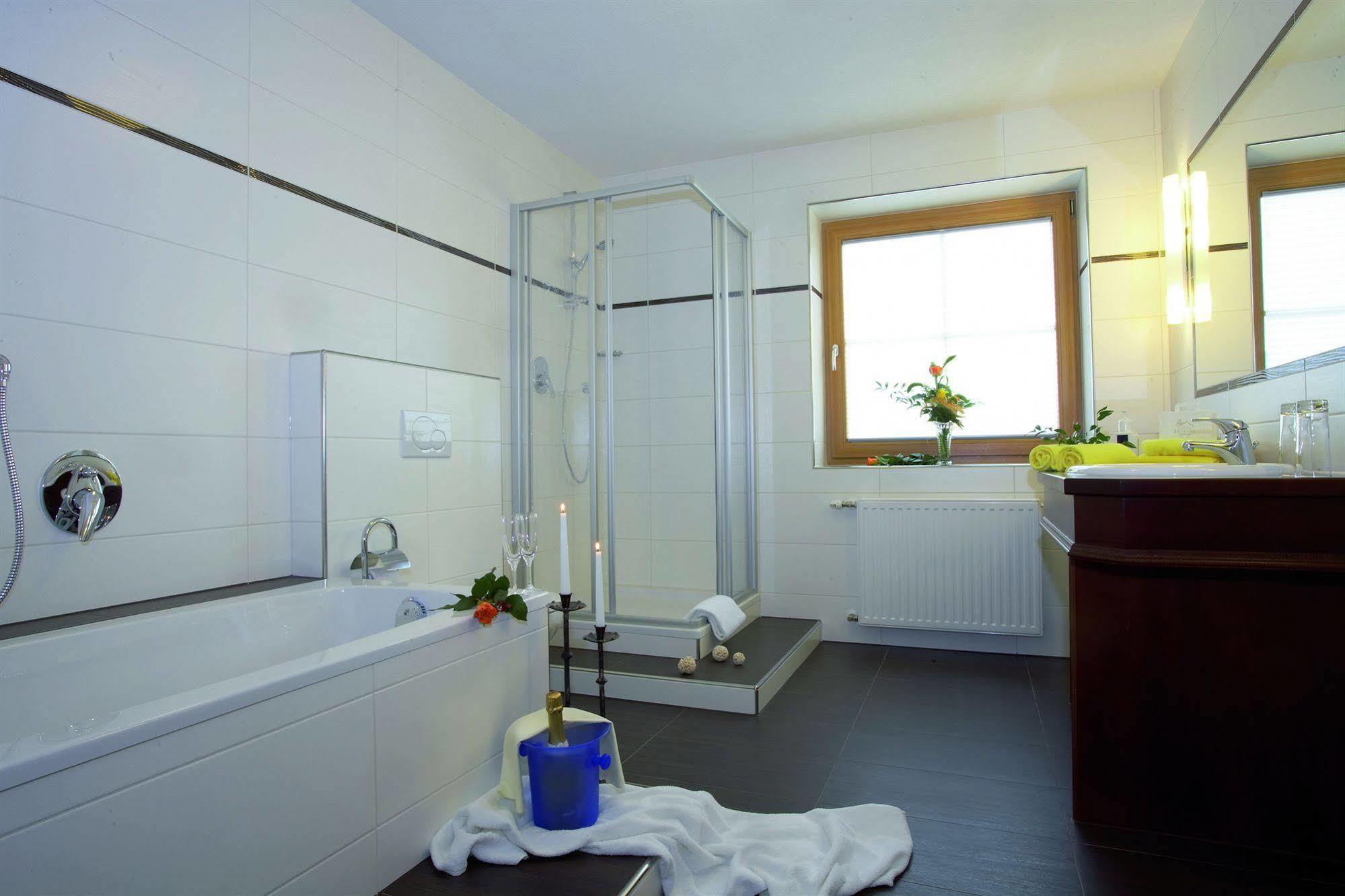 Alpenhotel Ernberg Reutte Kültér fotó